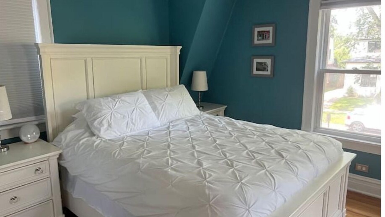Photo of Bedroom in Evanston