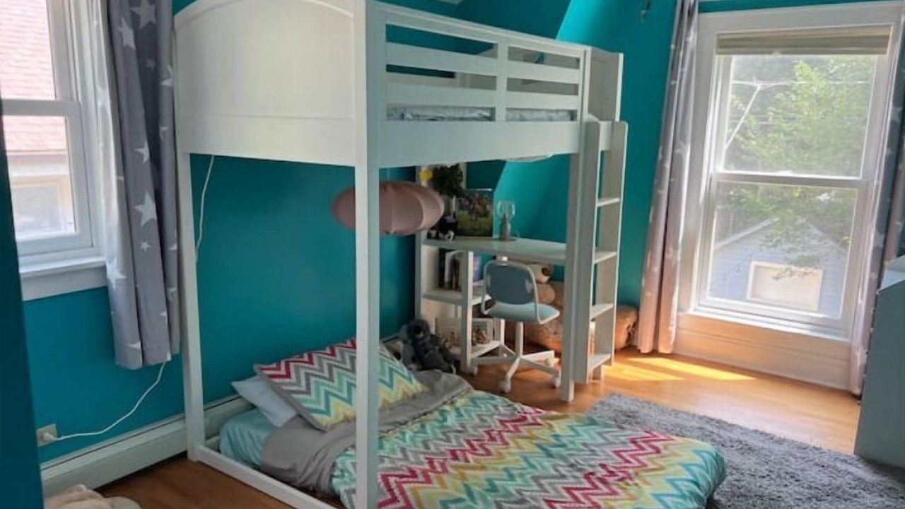 Photo of Bedroom in Evanston