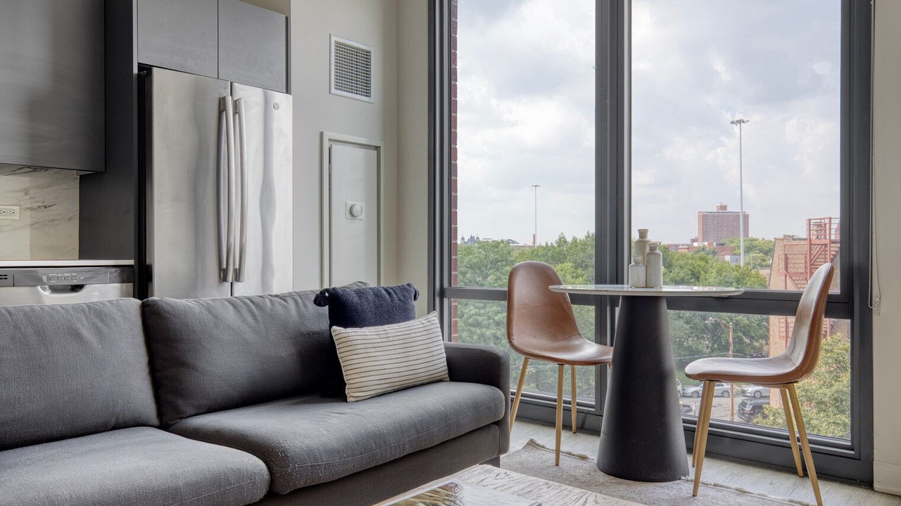 Photo of Livingroom in River West
