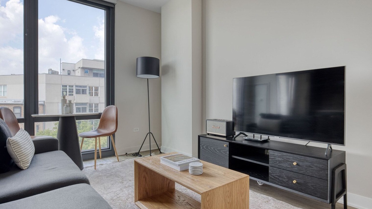 Photo of Livingroom in River West