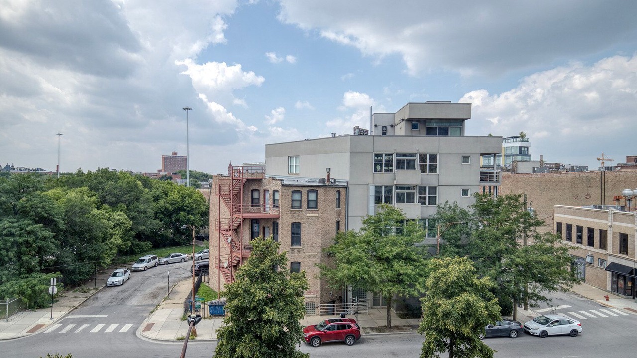 Photo of Outdoor in River West