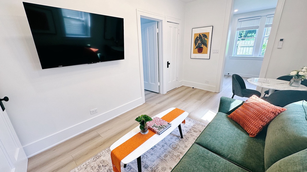 Photo of Livingroom in Evanston