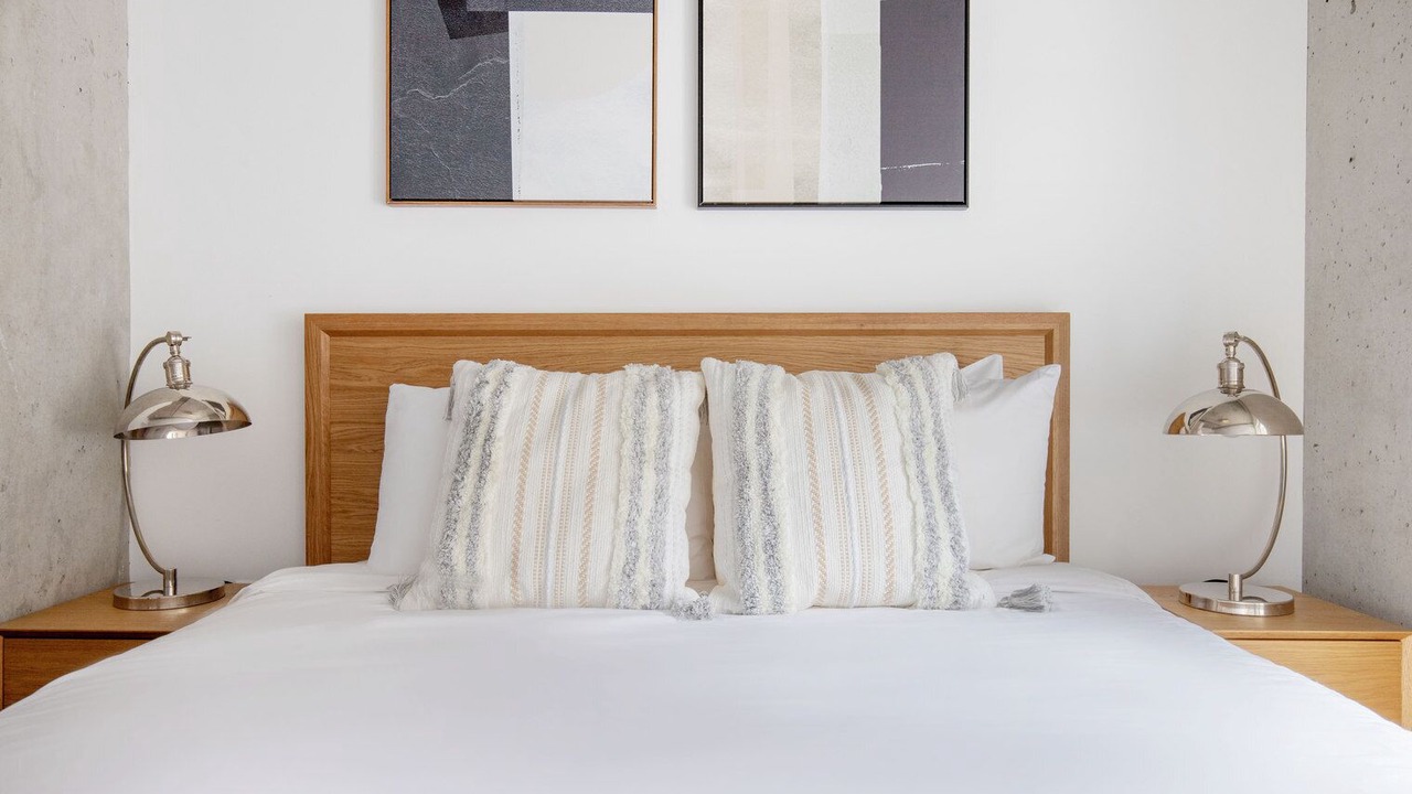Photo of Bedroom in Near North Side