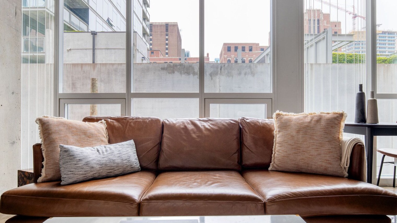 Photo of Livingroom in Near North Side