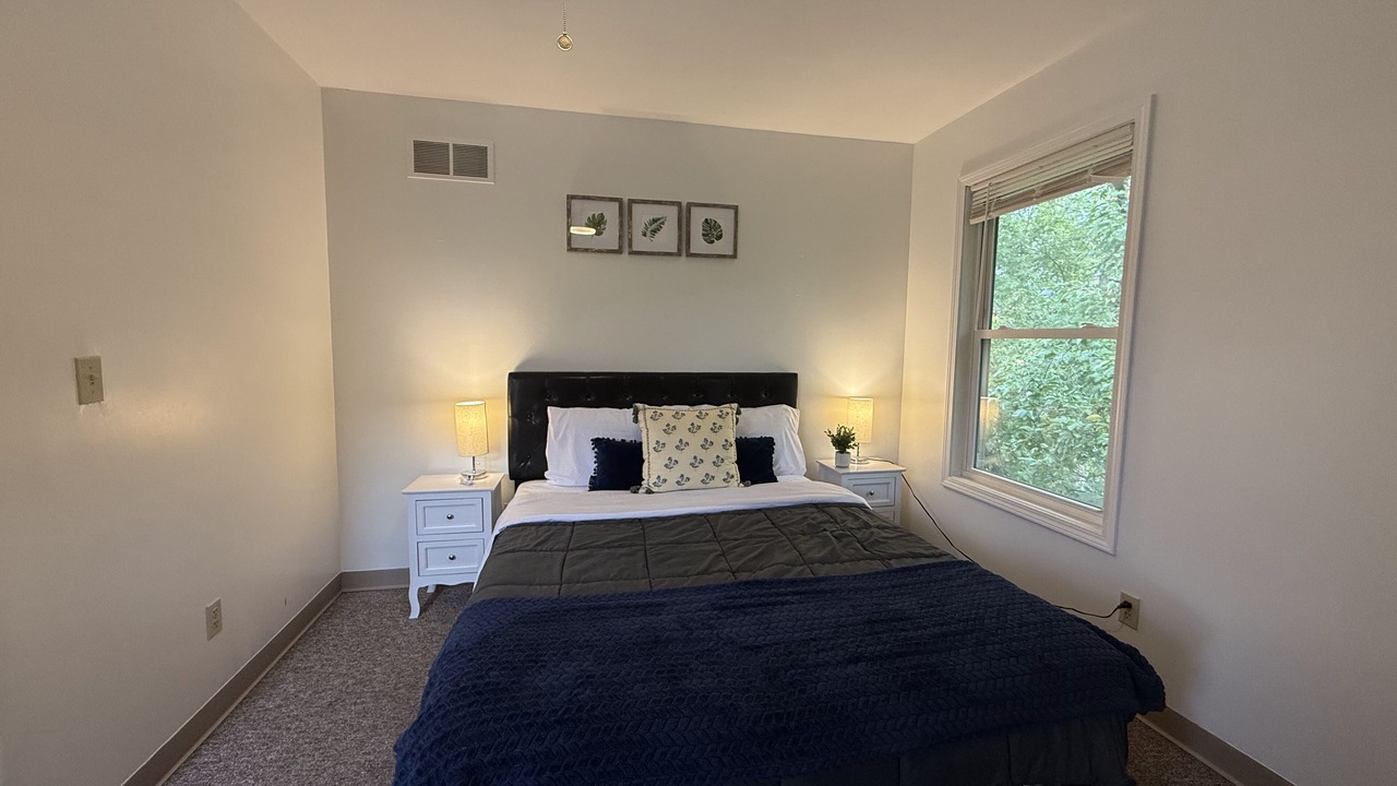 Photo of Bedroom in Macomb