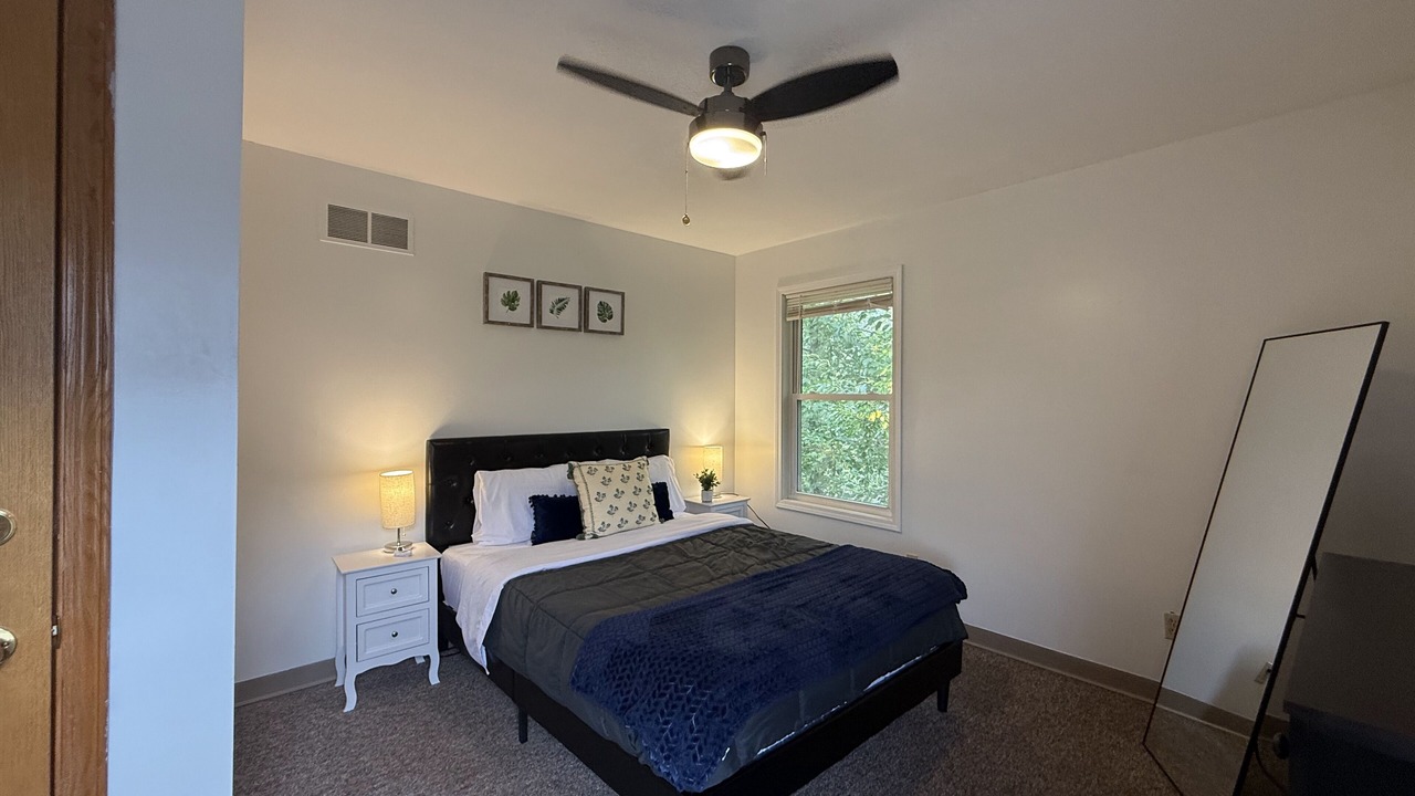 Photo of Bedroom in Macomb