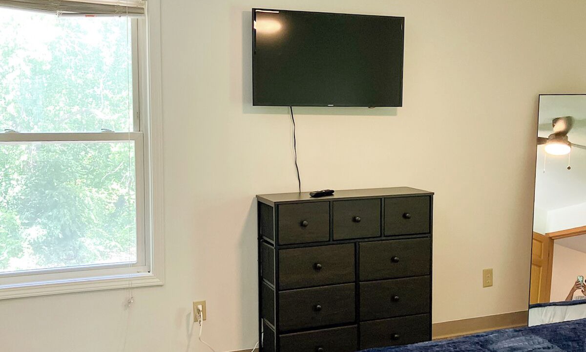 Photo of Bedroom in Macomb