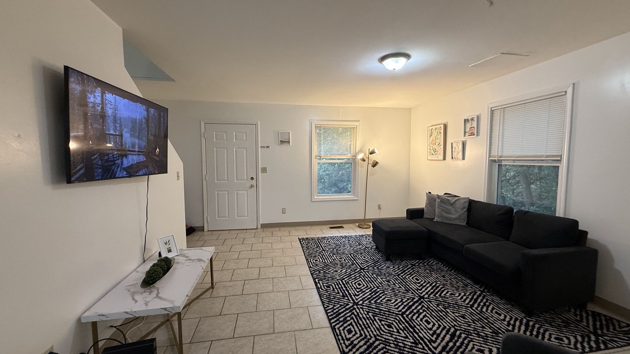 Photo of Livingroom in Macomb