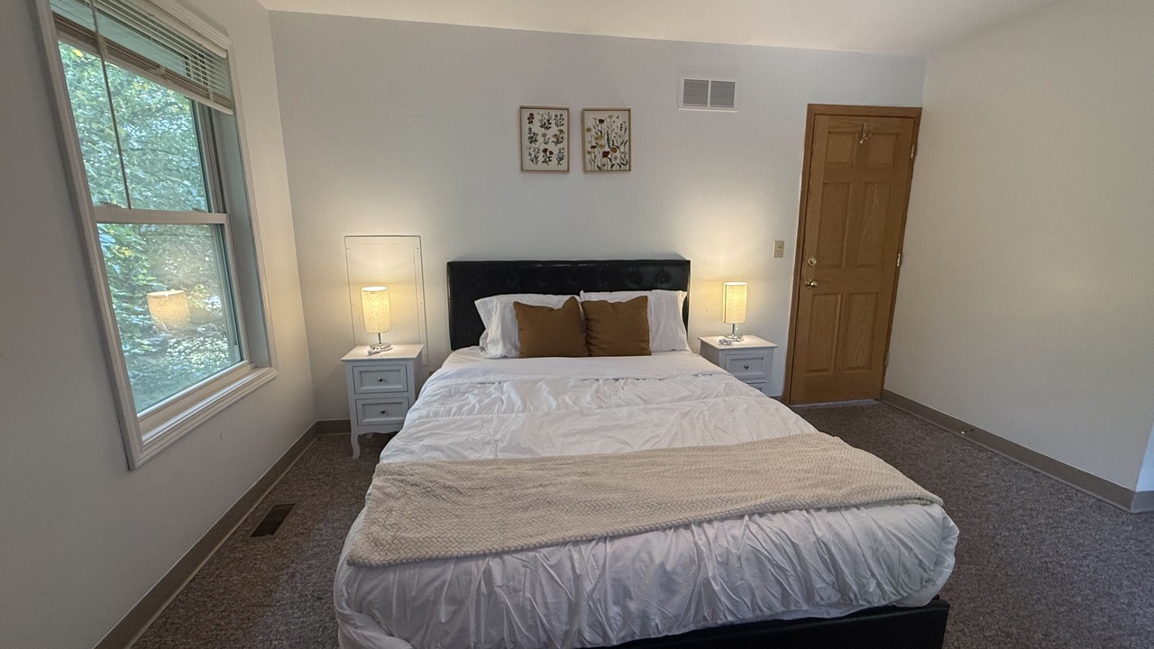 Photo of Bedroom in Macomb