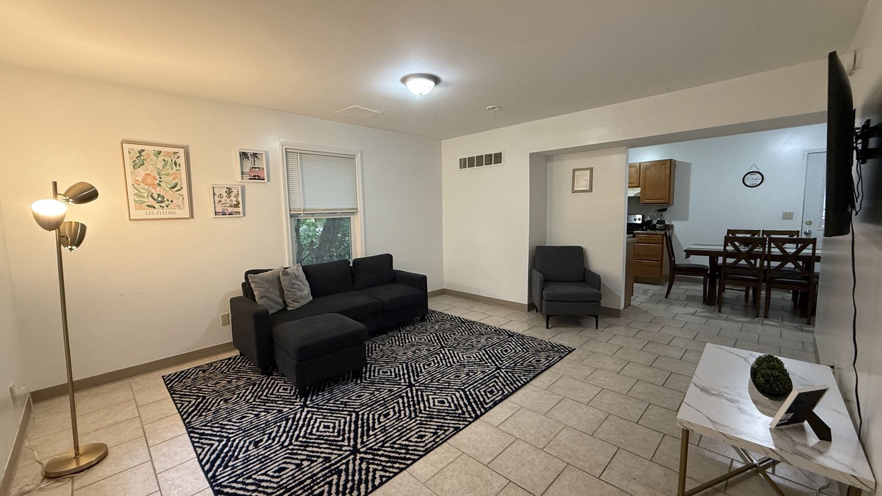 Photo of Livingroom in Macomb