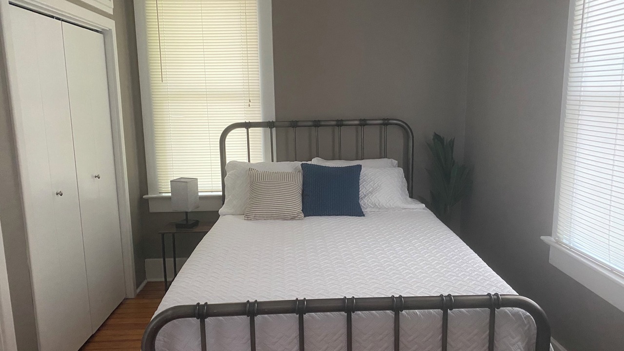 Photo of Bedroom in Taylorville