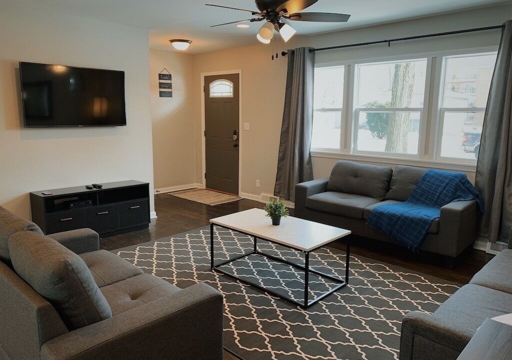 Photo of Livingroom in Aurora
