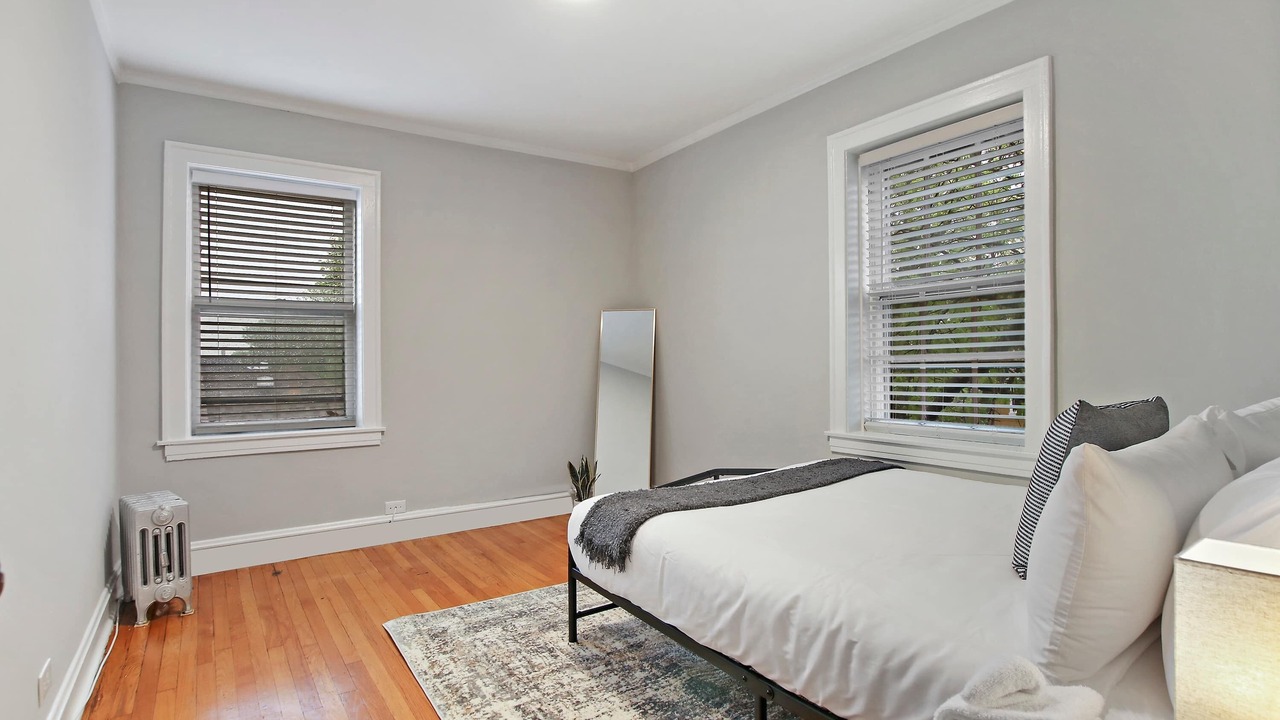Photo of Bedroom in Cragin