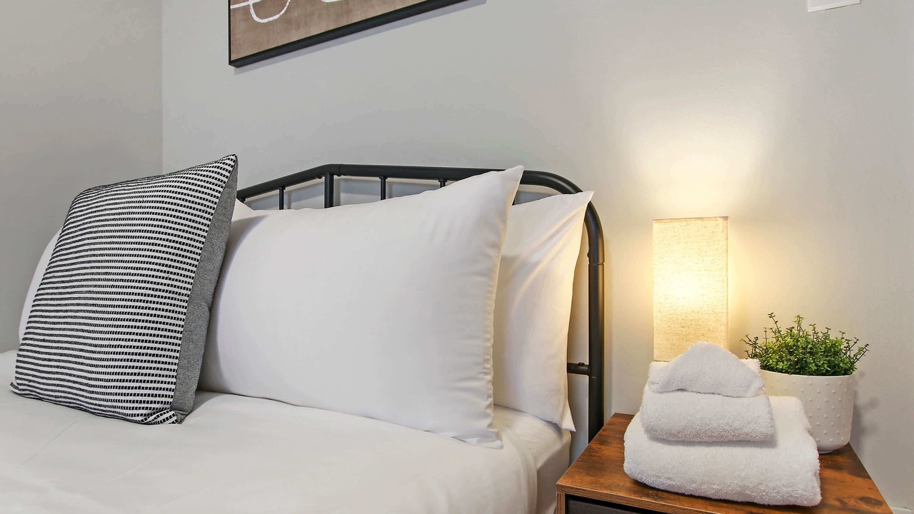 Photo of Bedroom in Cragin