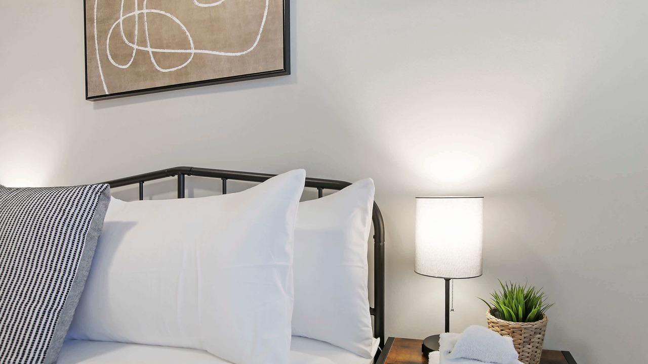 Photo of Bedroom in Cragin