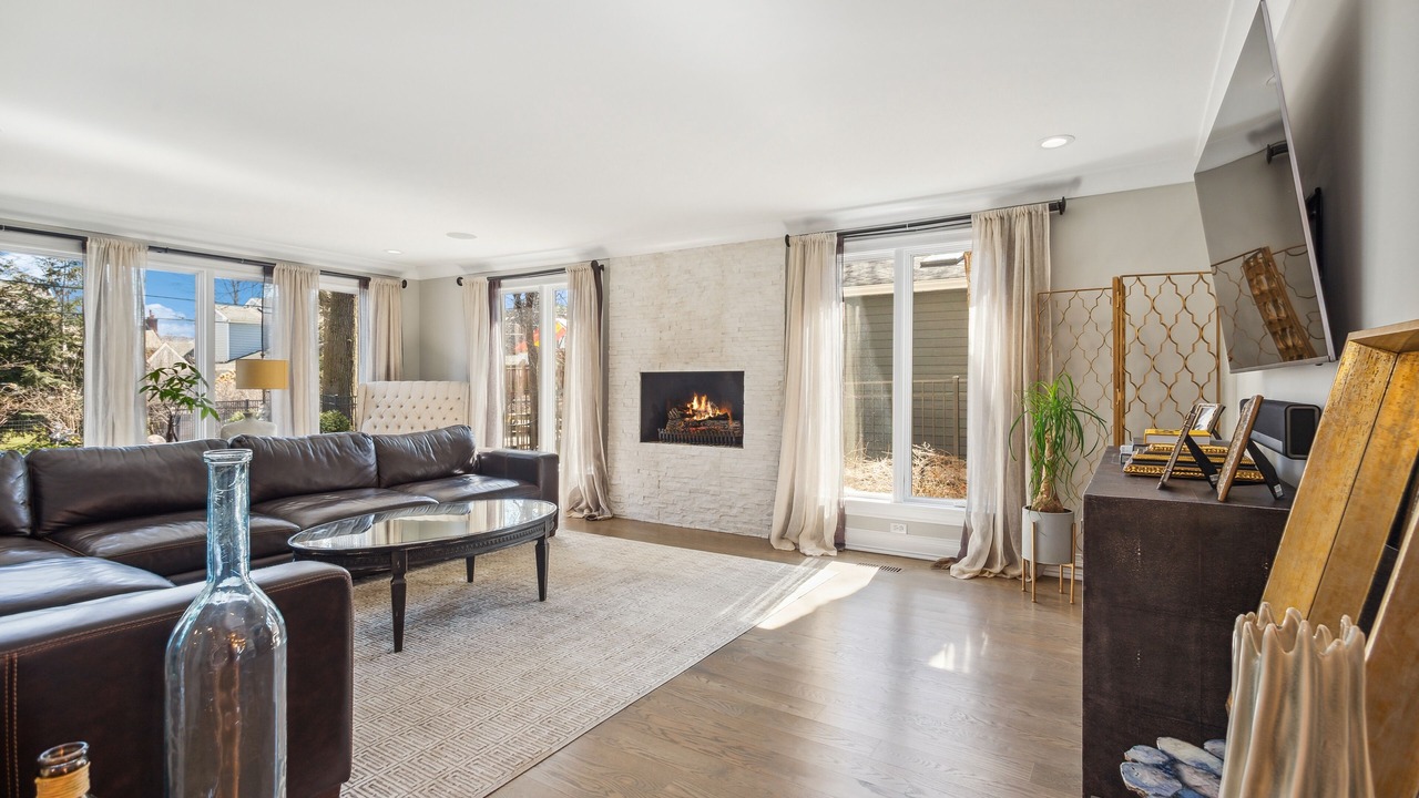 Photo of Livingroom in Arlington Heights