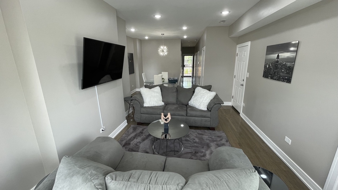 Photo of Livingroom in Greater Grand Crossing