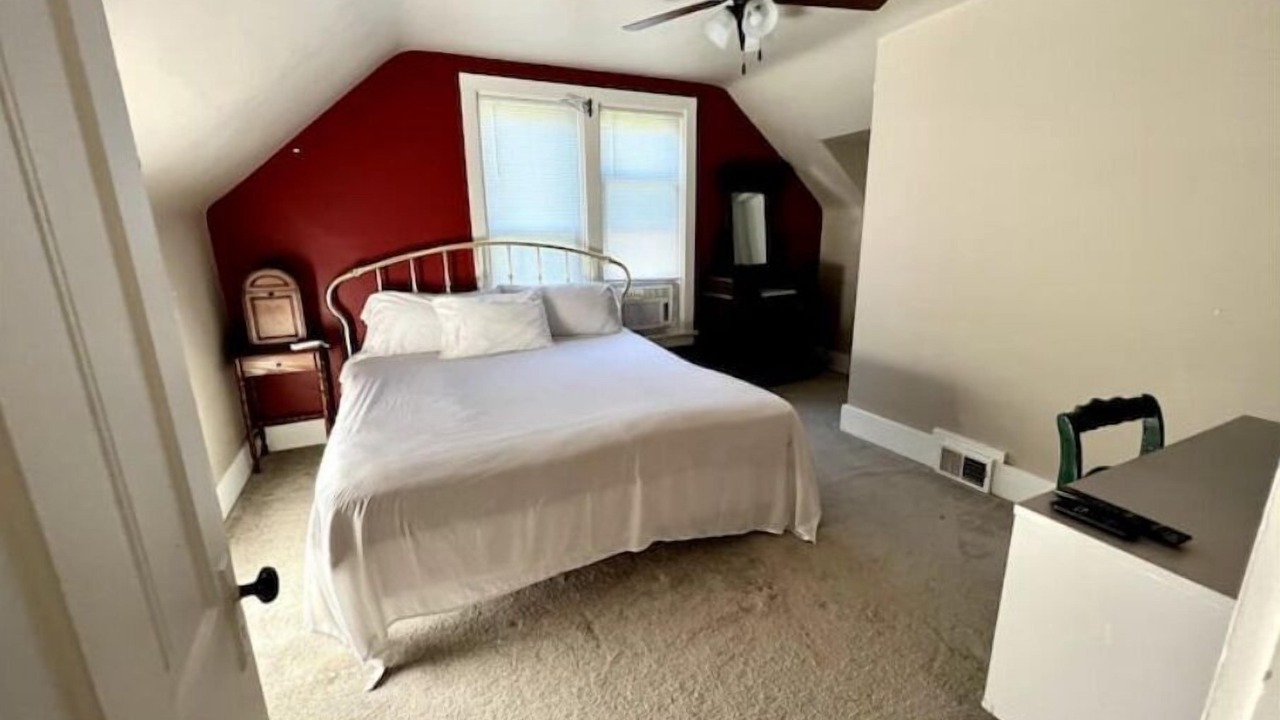 Photo of Bedroom in Hamilton