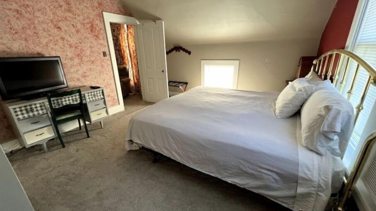 Photo of Bedroom in Hamilton