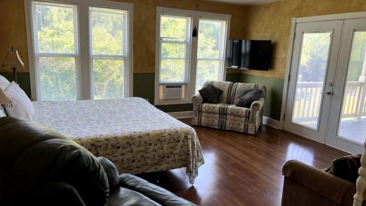 Photo of Bedroom in Hamilton