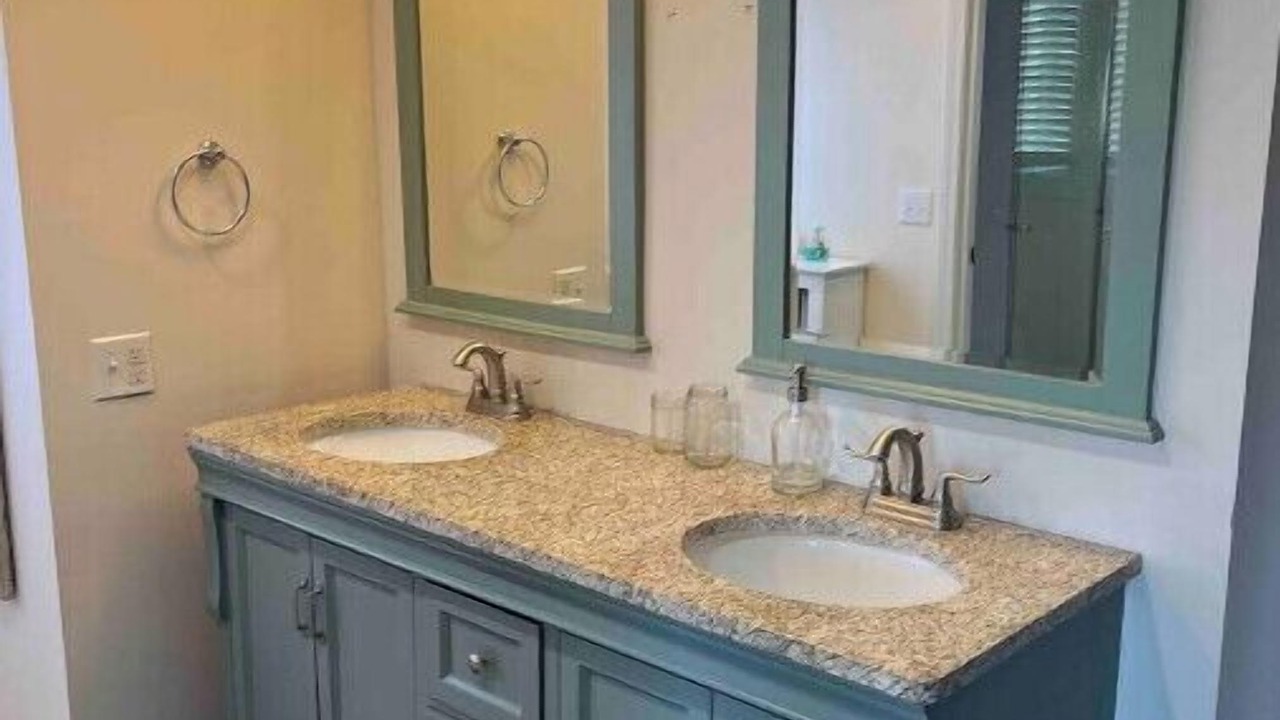 Photo of Bathroom in Marion