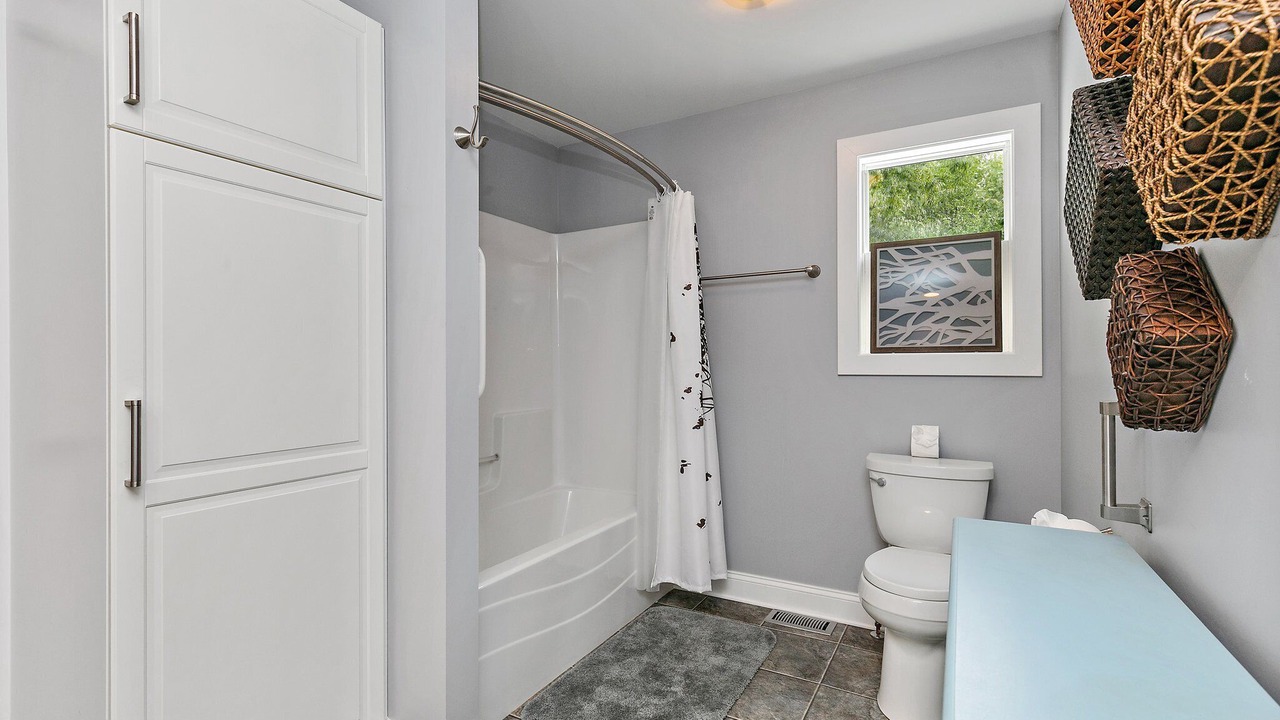 Photo of Bathroom in Batavia