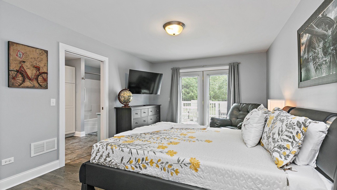 Photo of Bedroom in Batavia