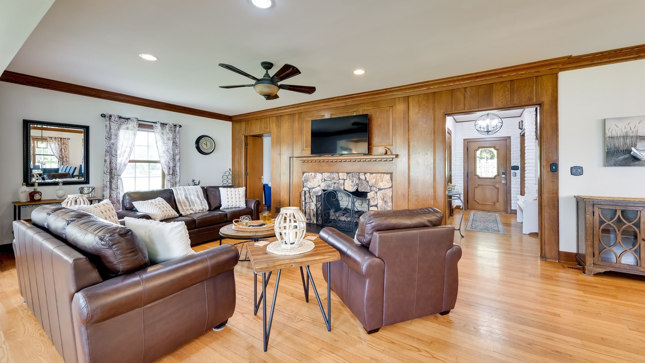 Photo of Bedroom in McHenry
