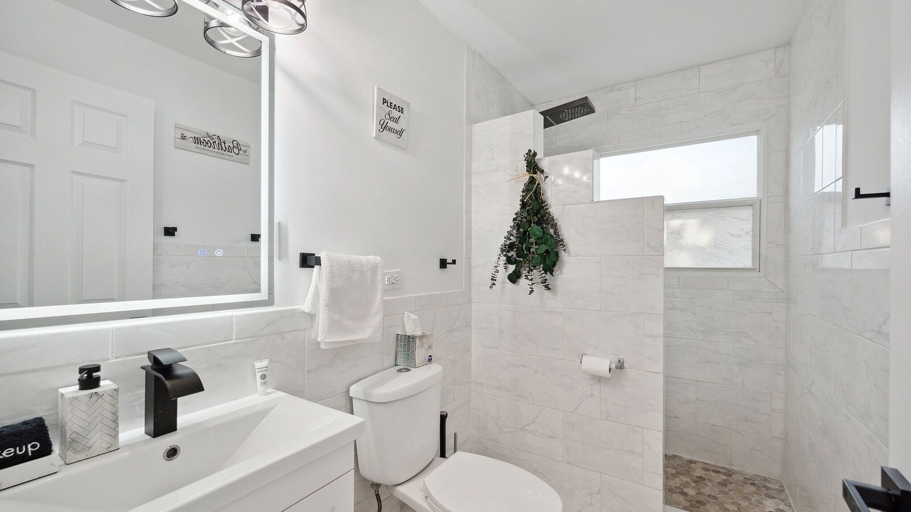 Photo of Bathroom in Glenview