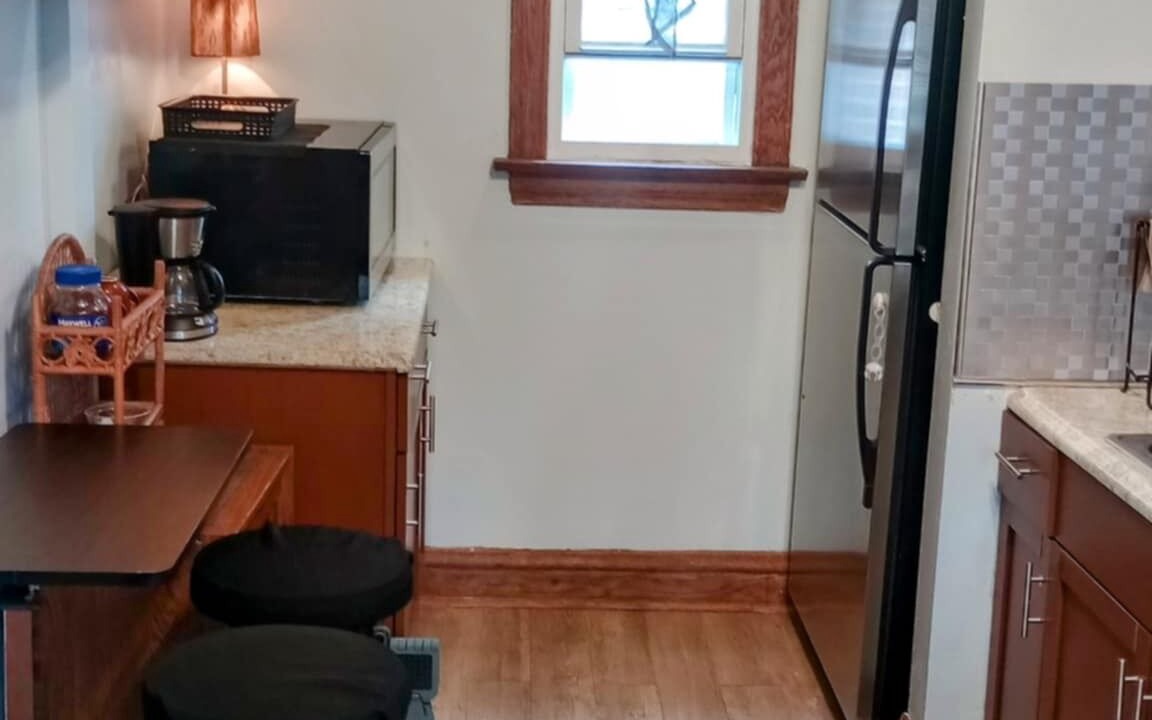 Photo of Kitchen in Greater Grand Crossing