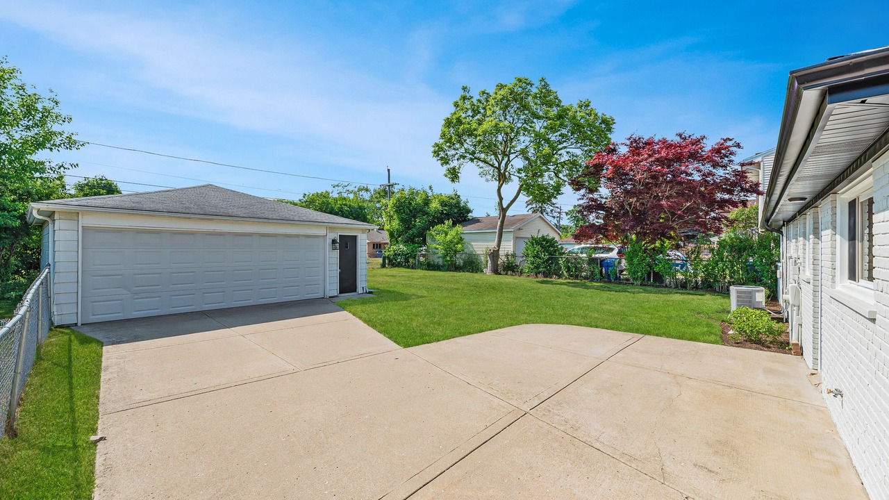 Photo of Outdoor in Des Plaines