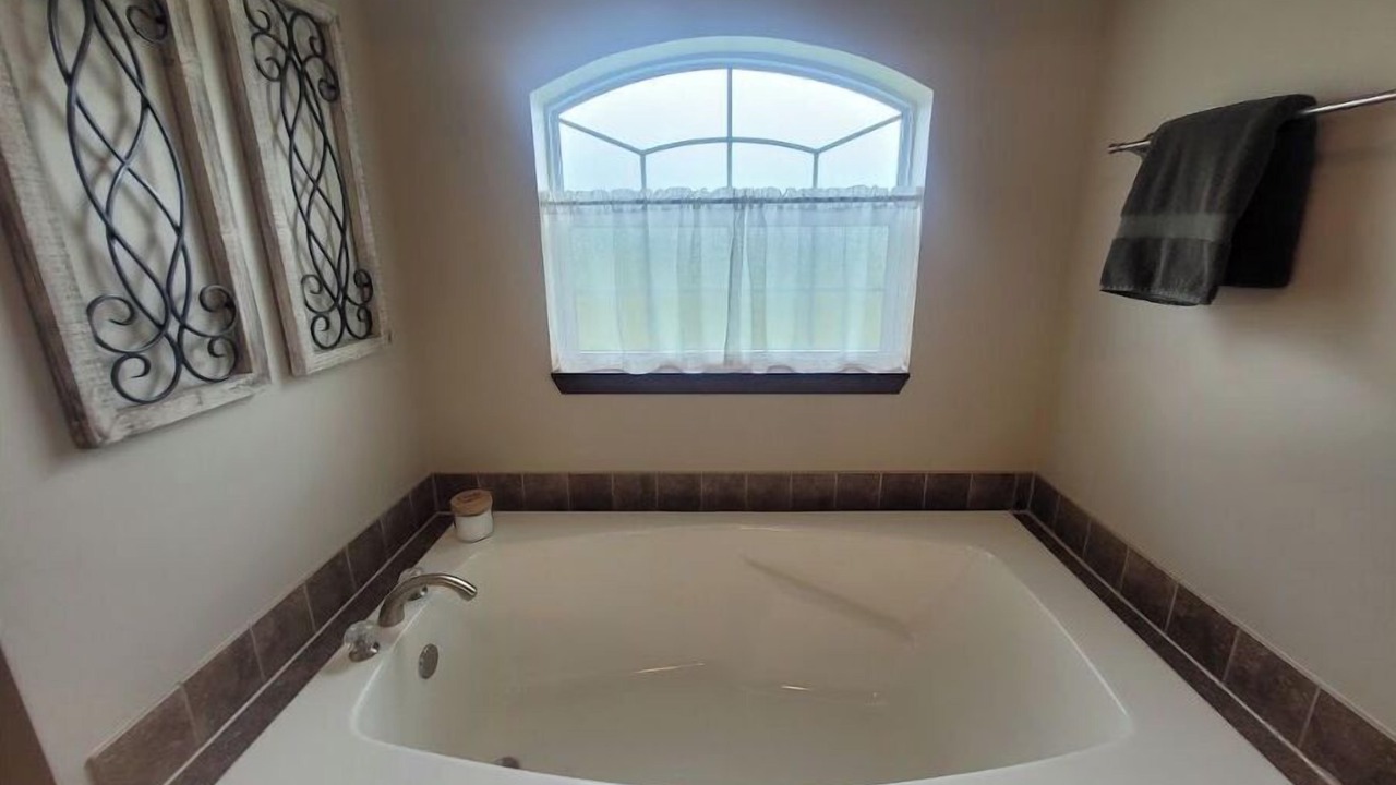 Photo of Bathroom in Groveland