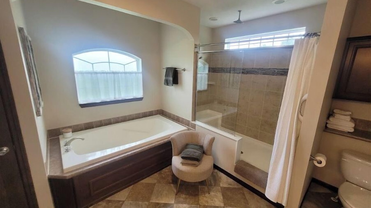 Photo of Bathroom in Groveland