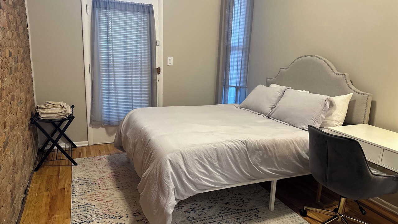 Photo of Bedroom in Mid-North District