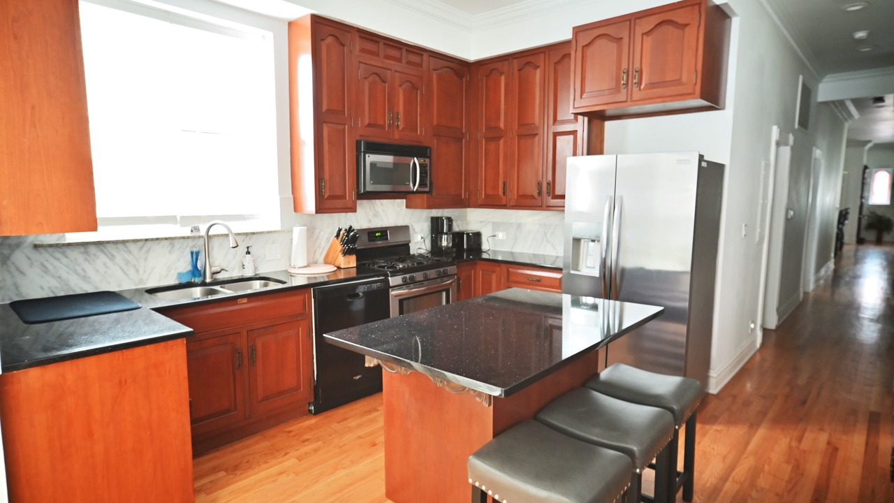 Photo of Kitchen in Lake View East
