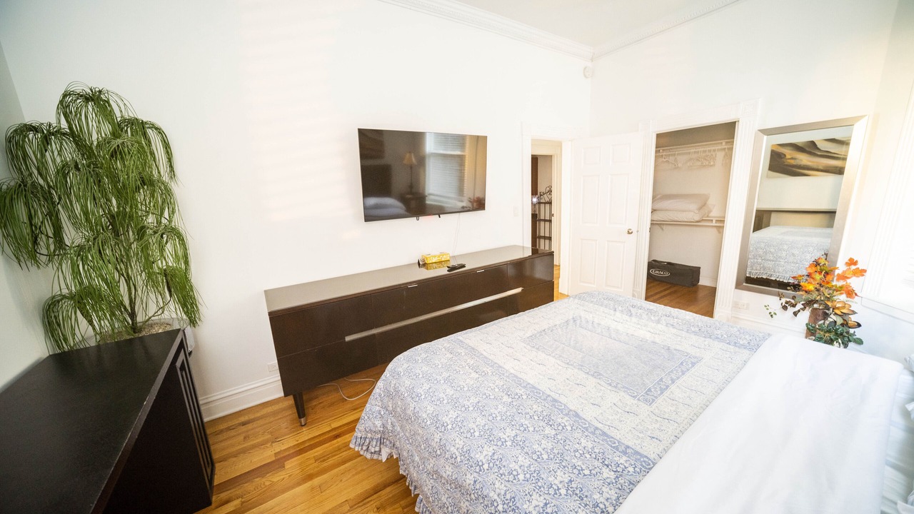 Photo of Bedroom in Lake View East