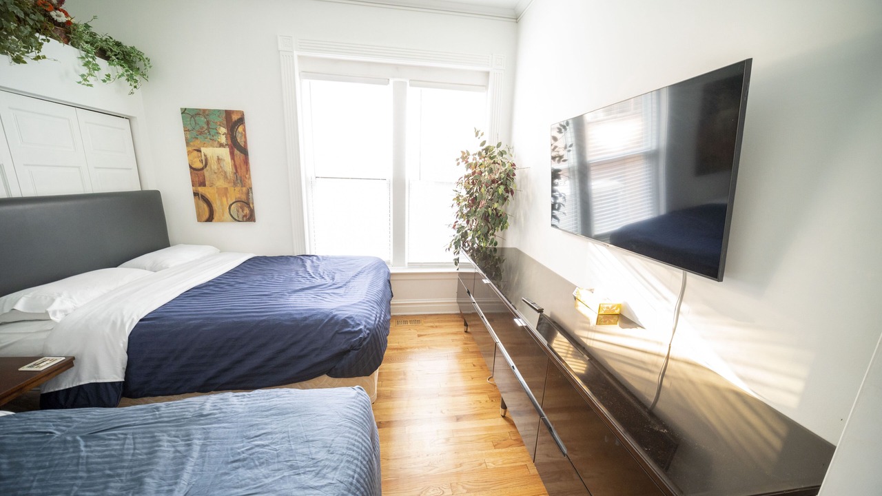 Photo of Bedroom in Lake View East