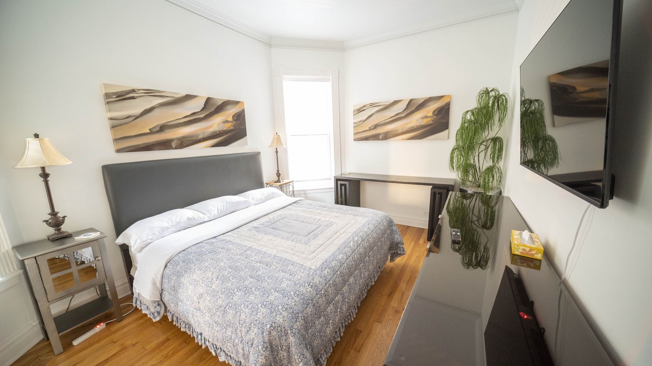 Photo of Bedroom in Lake View East
