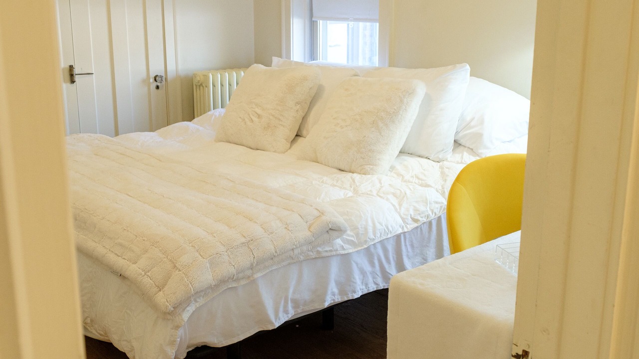 Photo of Bedroom in Highland Park
