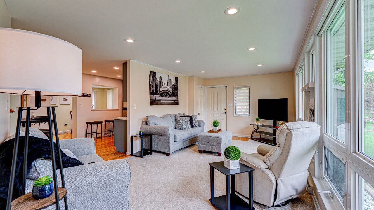 Photo of Livingroom in Highland Hills