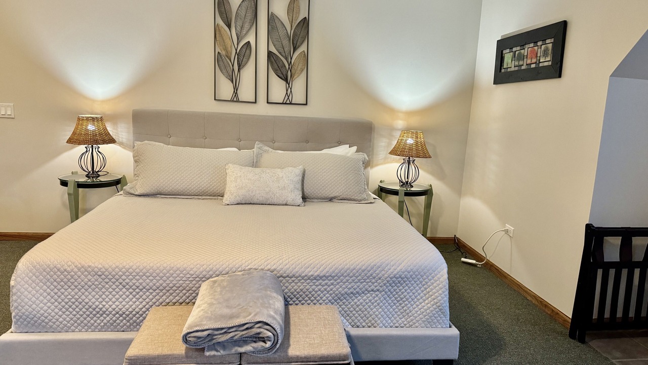 Photo of Bedroom in Plato Center