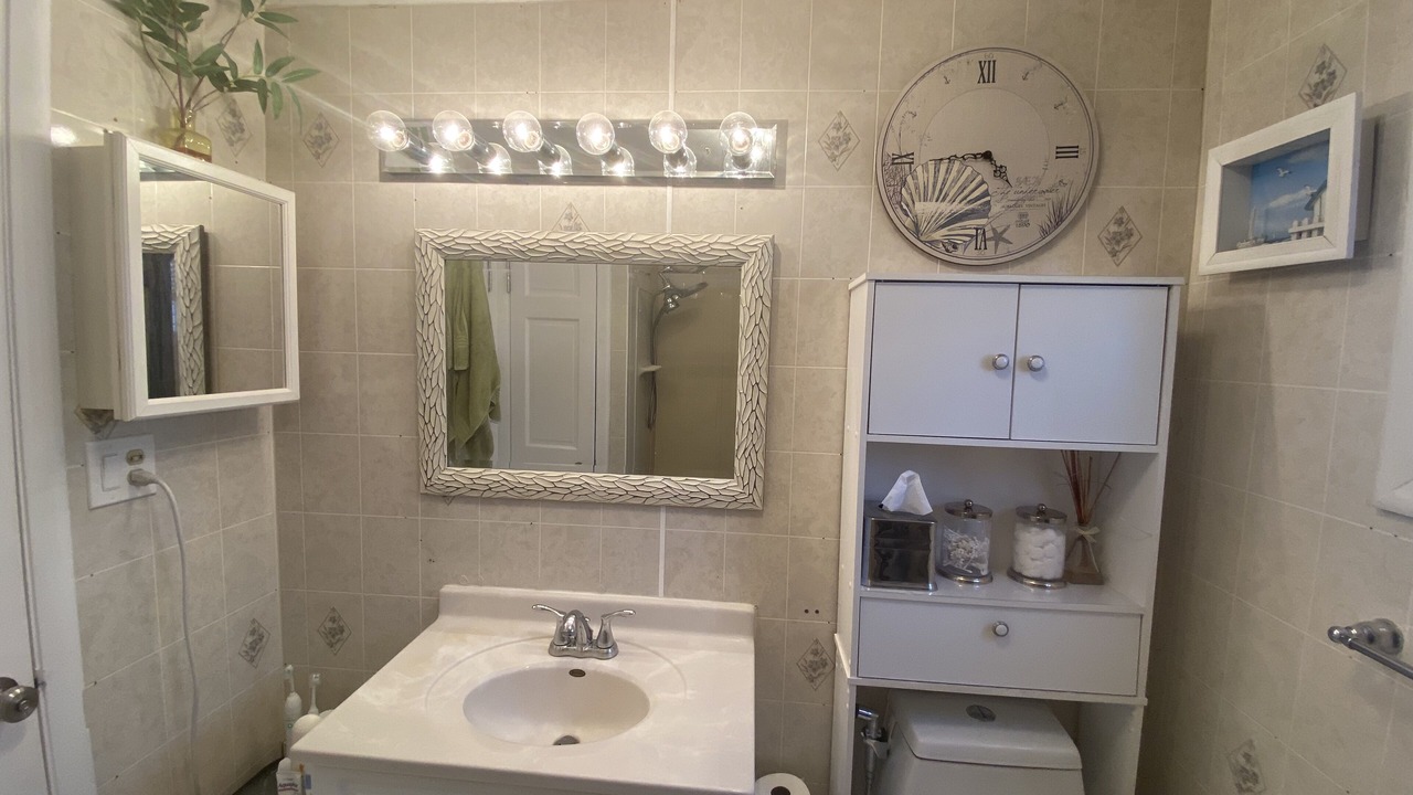 Photo of Bathroom in Des Plaines