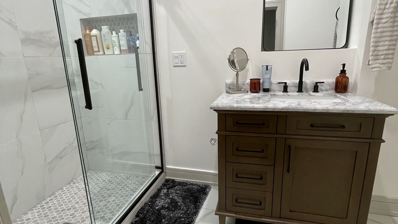Photo of Bathroom in Bronzeville