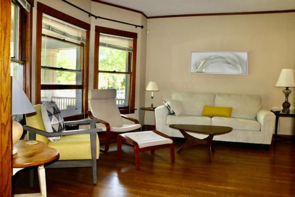 Photo of Livingroom in Old Irving Park