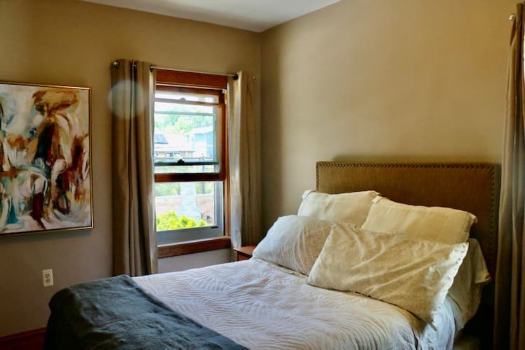 Photo of Bedroom in Old Irving Park