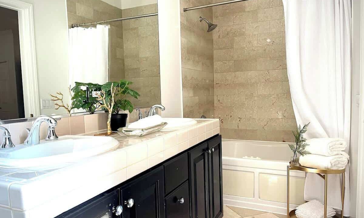 Photo of Bathroom in West Town
