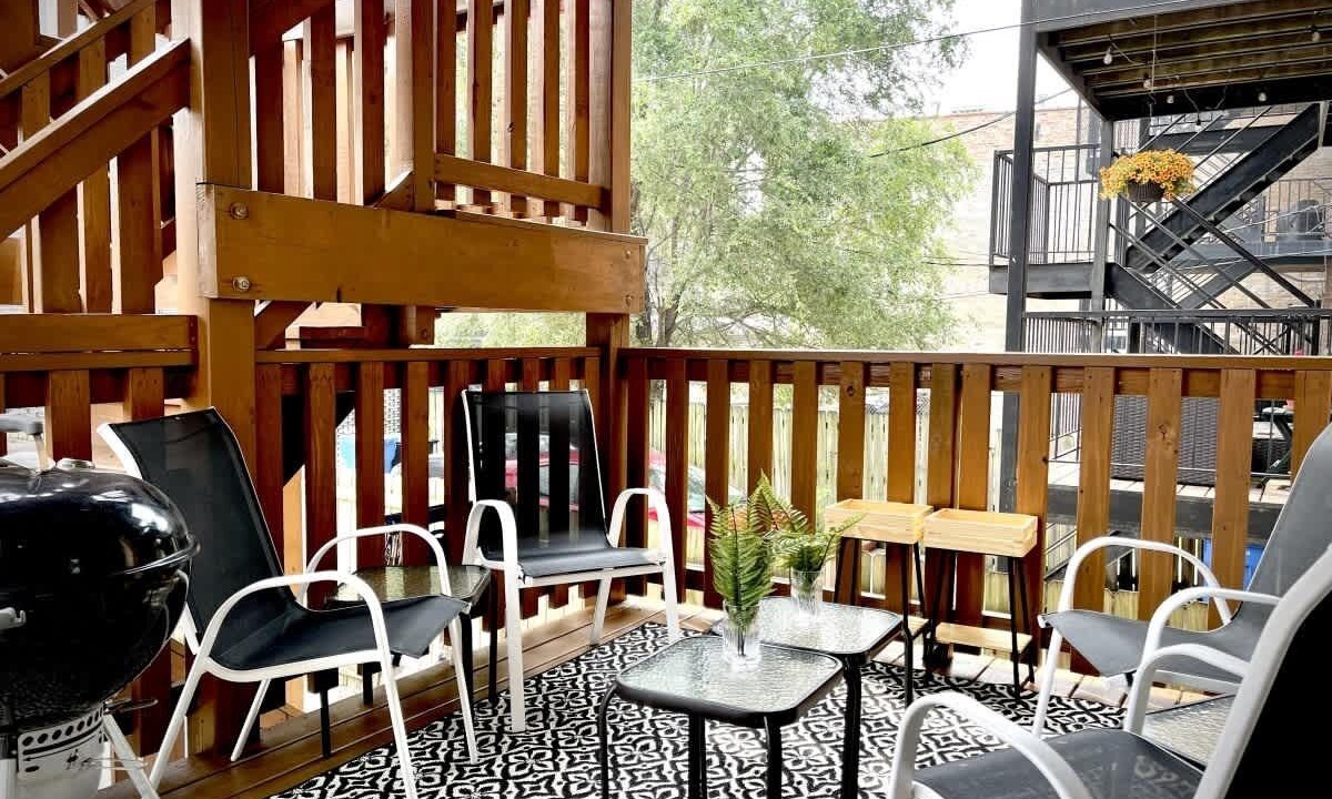 Photo of Outdoor in West Town