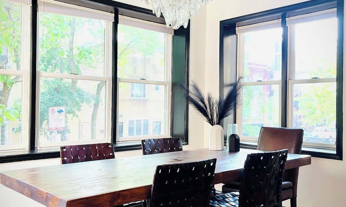 Photo of Livingroom in West Town