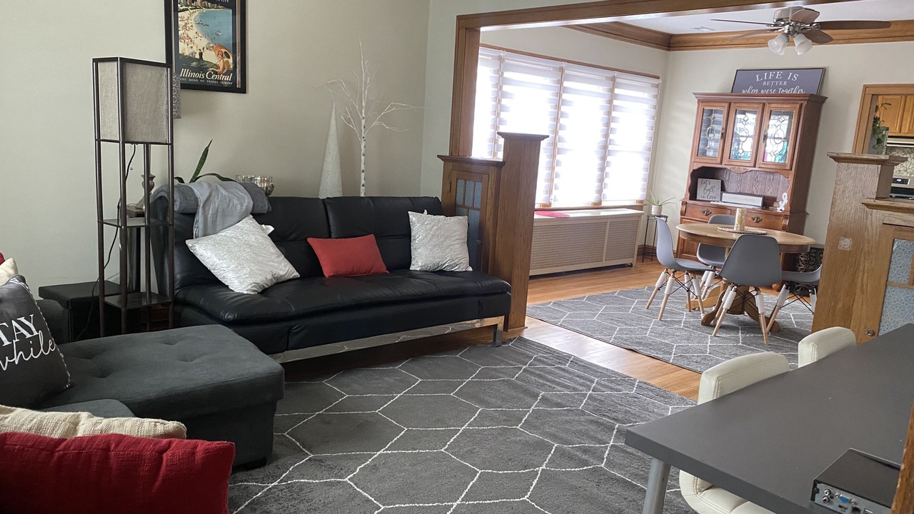 Photo of Livingroom in Franklin Park