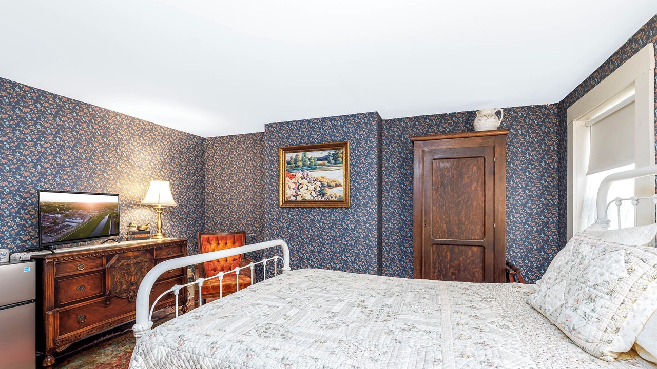 Photo of Bedroom in Galena